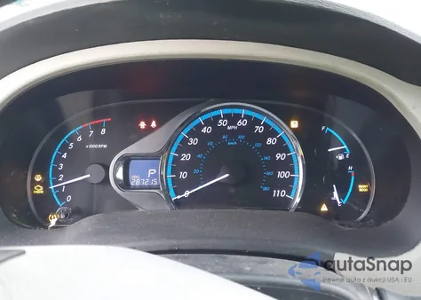 2011 Toyota Sienna Xle V6 z USA, uszkodzony, nr VIN 5TDYK3DC5BS131654